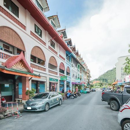 Oyo 1163 Eden Hostel Phuket Ngoại thất bức ảnh