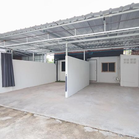 Oyo 1163 Eden Hostel Phuket Ngoại thất bức ảnh
