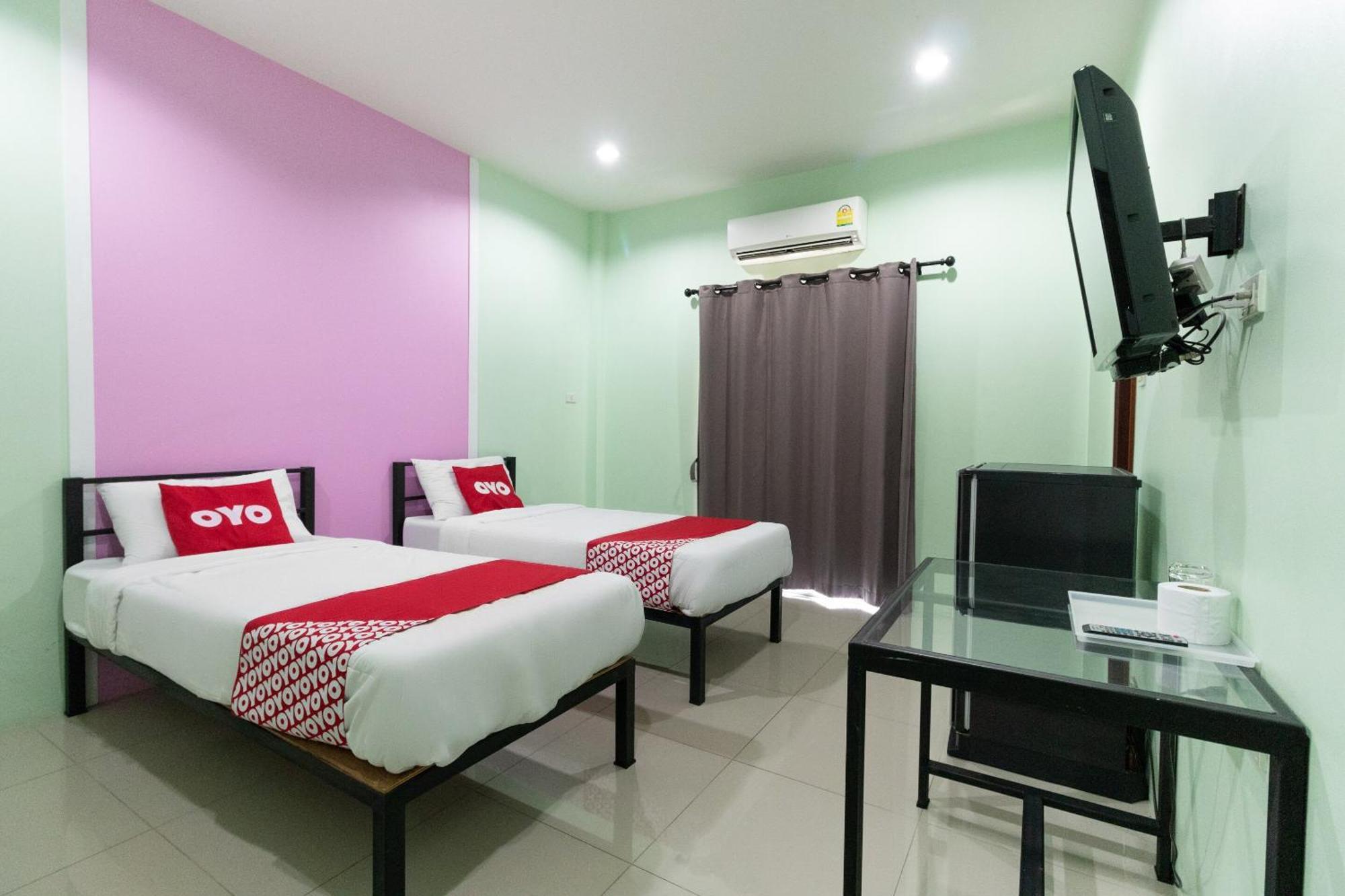 Oyo 1163 Eden Hostel Phuket Ngoại thất bức ảnh
