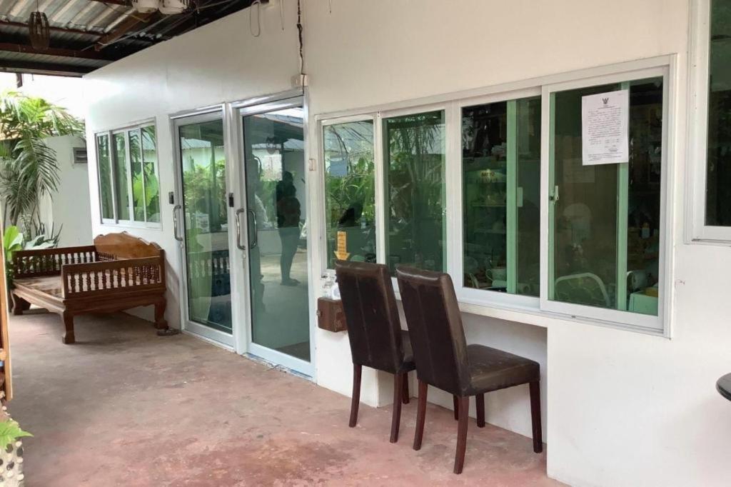 Oyo 1163 Eden Hostel Phuket Ngoại thất bức ảnh